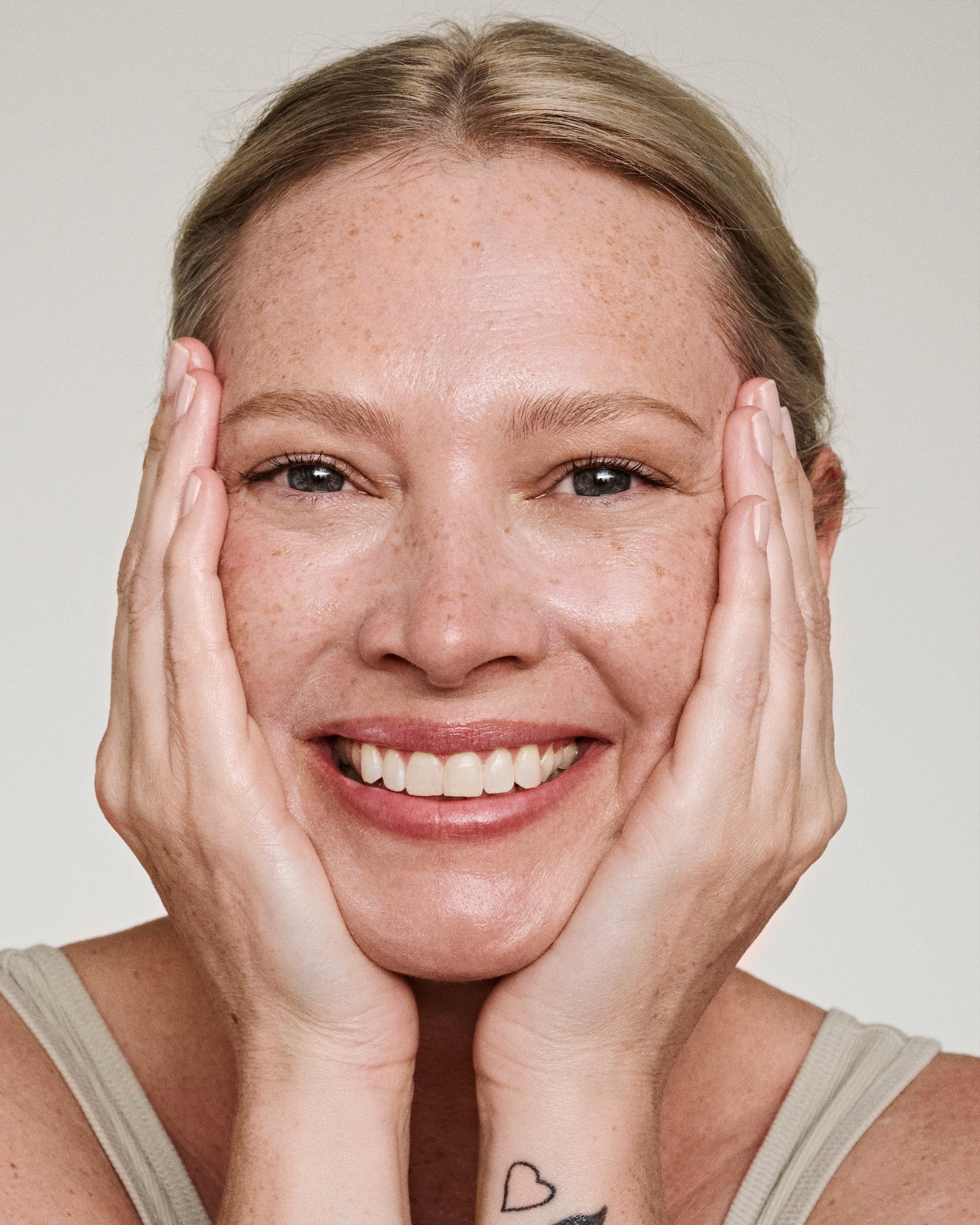 Pure, carefully selected ingredients that are gentle on all skin types, even sensitive ones.